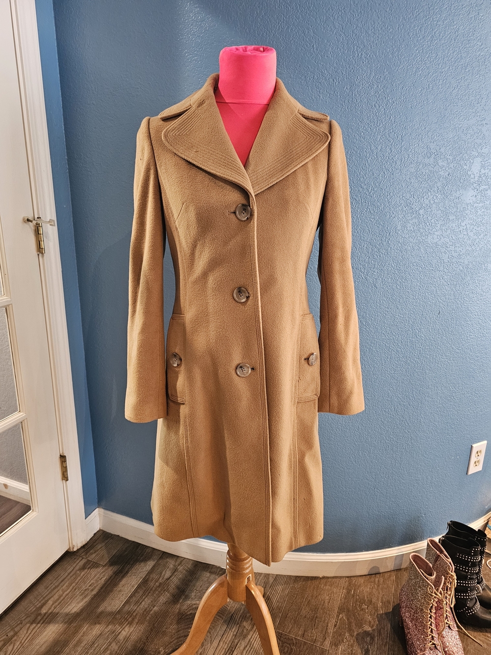Banana Republic Tan Wool Trench Coat - Picture 4 of 6